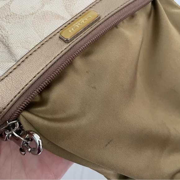 Coach Classic C Medium Size Wristlet- Gold - Picture 6 of 9